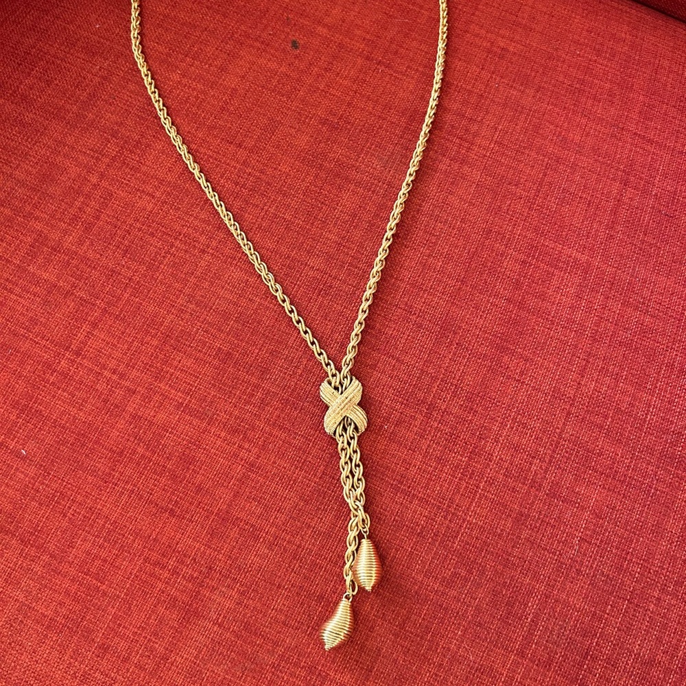 Napier Gold Tone lariat Necklace with Intricate Design